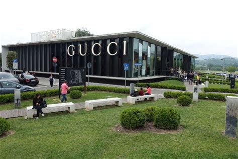 outlet gucci scandicci|gucci mall outlets.